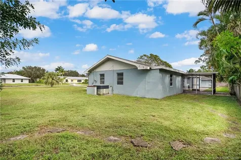 1620 NW River Trail Stuart FL 34994
