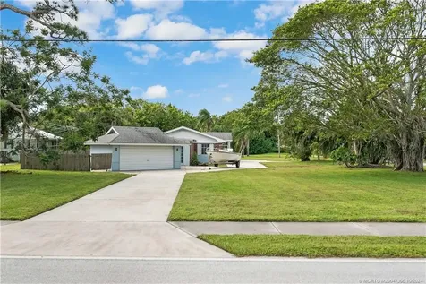 1620 NW River Trail Stuart FL 34994
