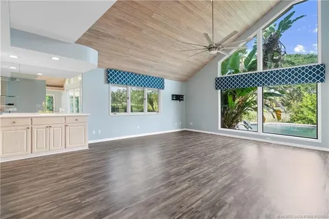 6323 SE Farmington Place Stuart FL 34997