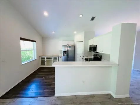 481 SW Talquin Lane Port St Lucie FL 34986