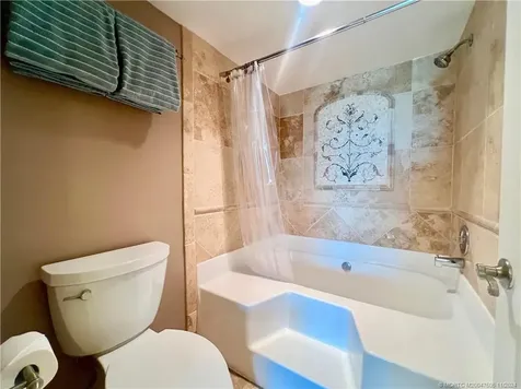 3870 N Highway Highway A1a 301 Hutchinson Island FL 34949