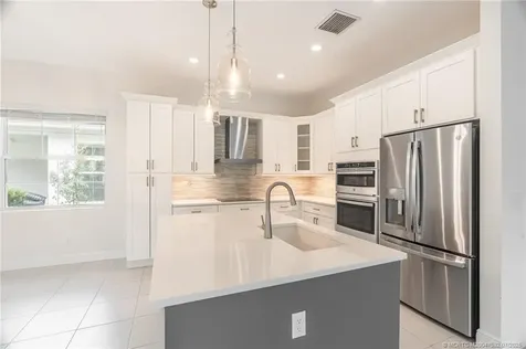 139 SE Via Bisento Port St Lucie FL 34952