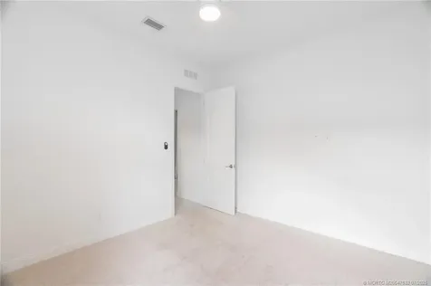 139 SE Via Bisento Port St Lucie FL 34952