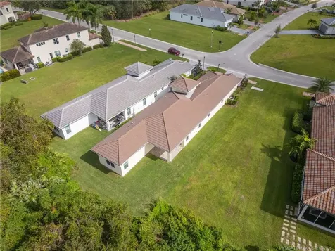 139 SE Via Bisento Port St Lucie FL 34952