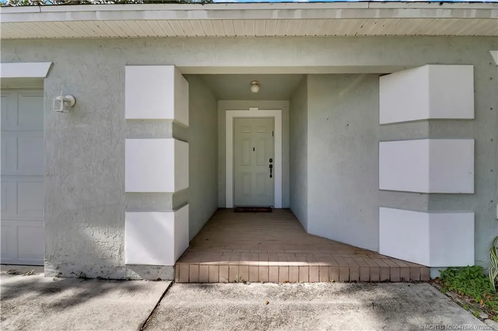 19 Grande Vista Way Port St Lucie FL 34952