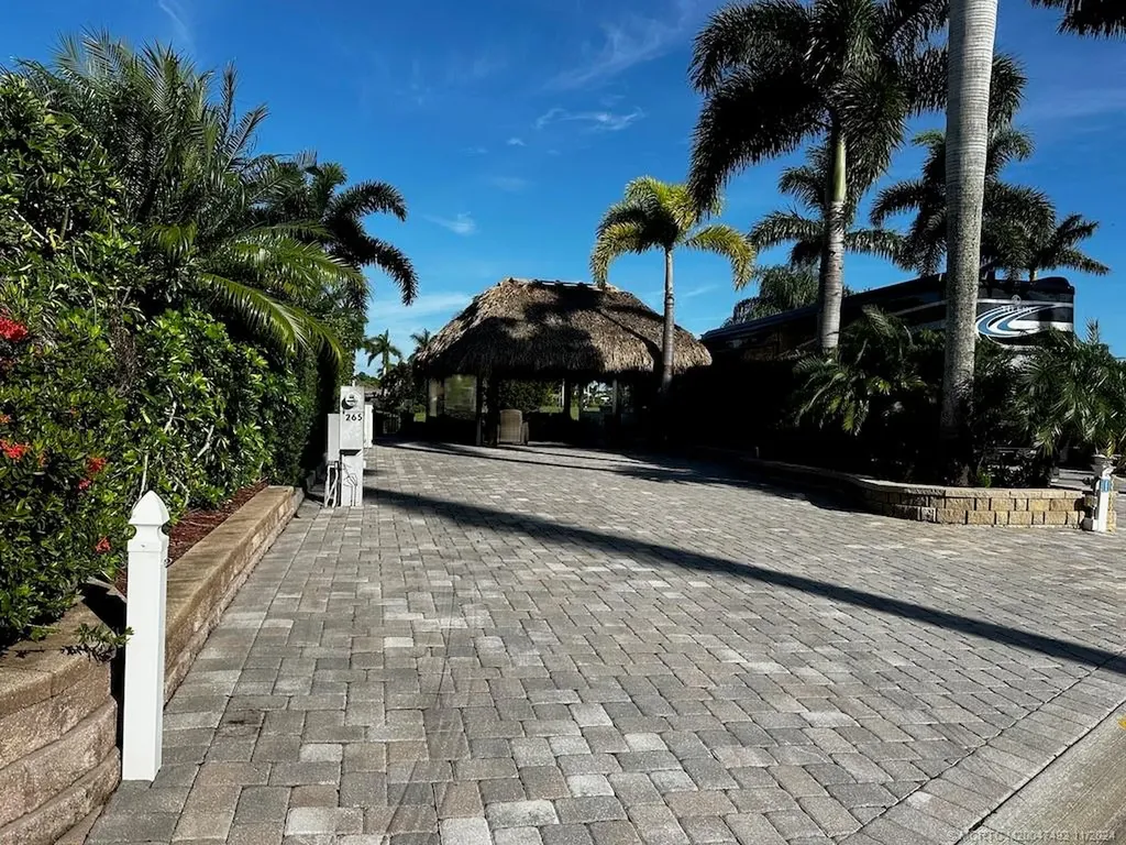 265 NW Hazard Way Port Saint Lucie FL 34986
