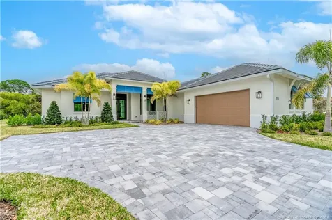 138 SE Via Lago Garda Port St Lucie FL 34952
