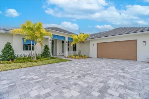 138 SE Via Lago Garda Port St Lucie FL 34952