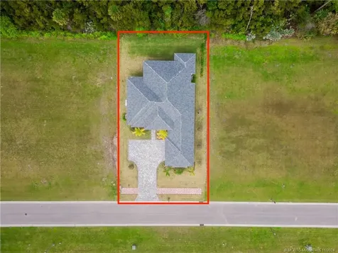 138 SE Via Lago Garda Port St Lucie FL 34952