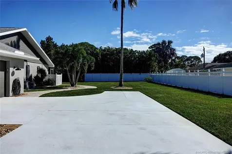 2449 SE Elston Street Port St Lucie FL 34952