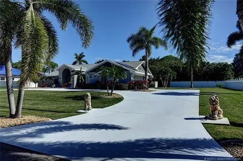 2449 SE Elston Street Port St Lucie FL 34952