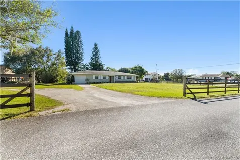 6524 SW 39th Street Palm City FL 34990