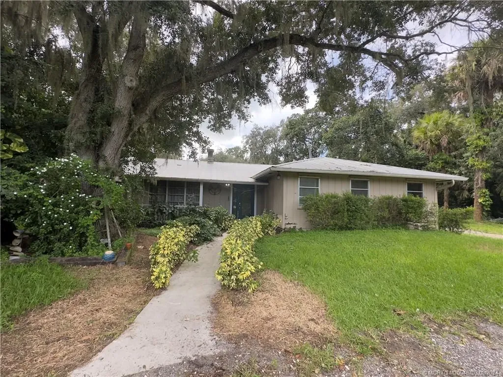 15350 SW Myrtle Drive Indiantown FL 34956