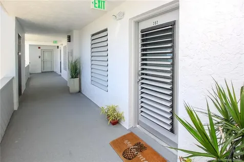 350 NE Edgewater Drive Stuart FL 34996