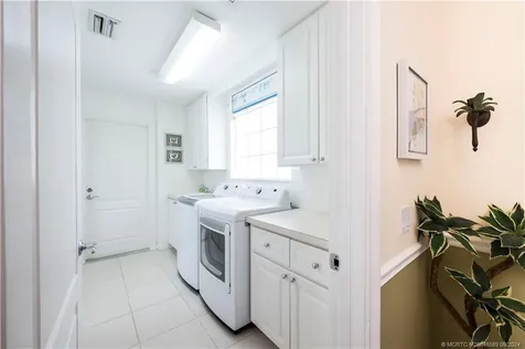 9293 SE Hawks Nest Court Hobe Sound FL 33455
