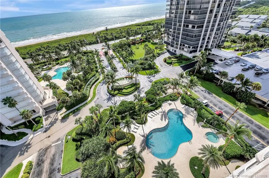 5049 N Highway A1a Hutchinson Island FL 34949