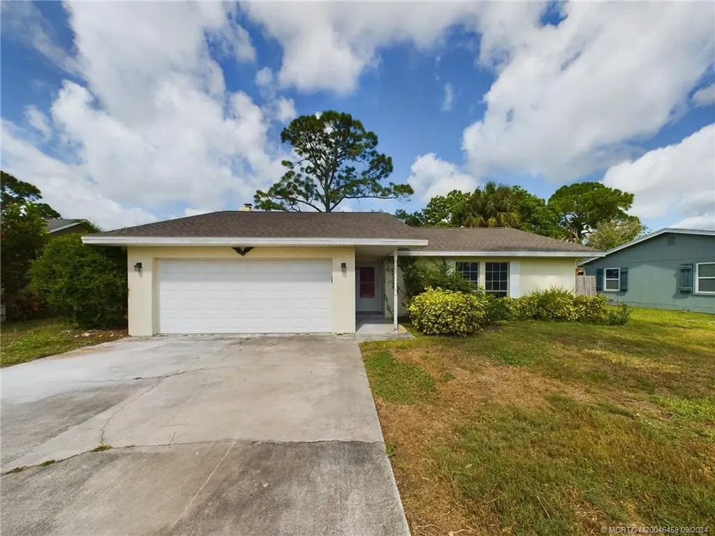256 Poinciana Street Sebastian FL 32958