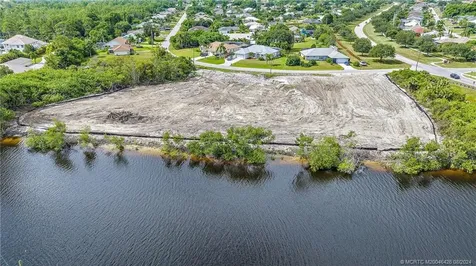 2803 Peru Street Port St Lucie FL 34984