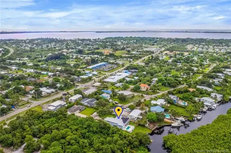 1806 NE River Court Jensen Beach FL 34957