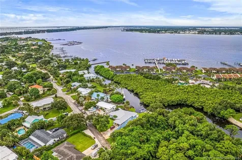 1806 NE River Court Jensen Beach FL 34957