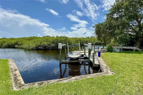 1806 NE River Court Jensen Beach FL 34957