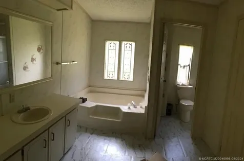 14642 SW Divot Drive SW Indiantown FL 34956