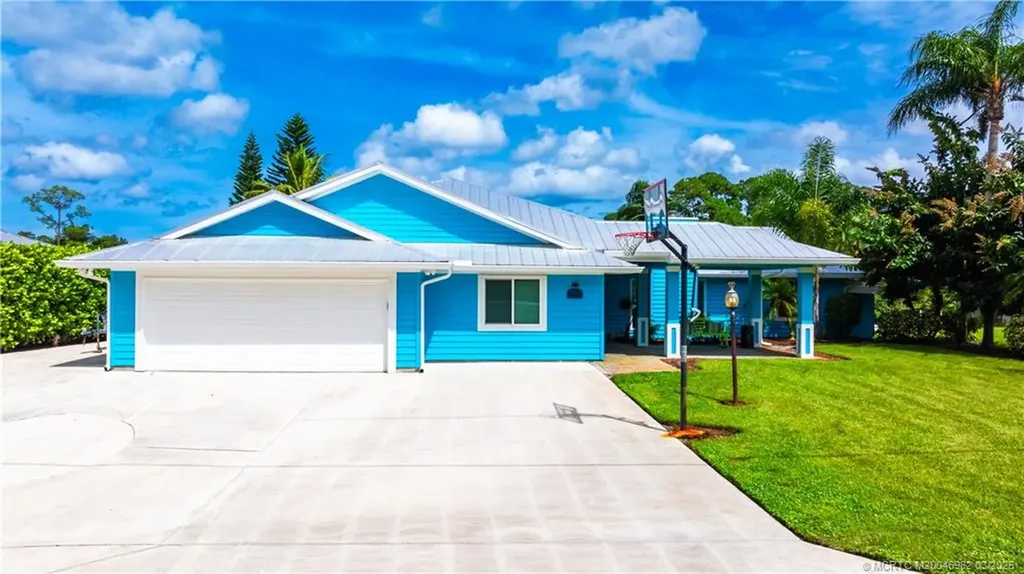 1121 SW Pine Tree Lane Palm City FL 34990