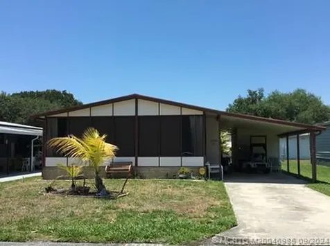 15925 Indianwood Circle SW Indiantown FL 34956