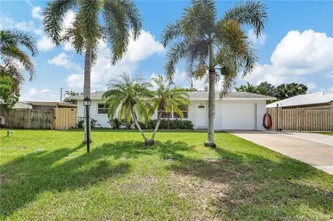 1900 SE Madison Street Stuart FL 34997
