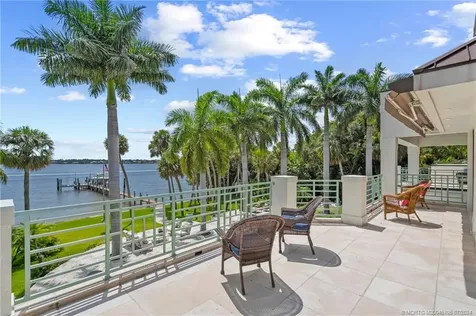 24 Ridgeland Drive Stuart FL 34996