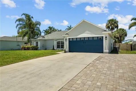 625 SW Kayak Avenue Port Saint Lucie FL 34953