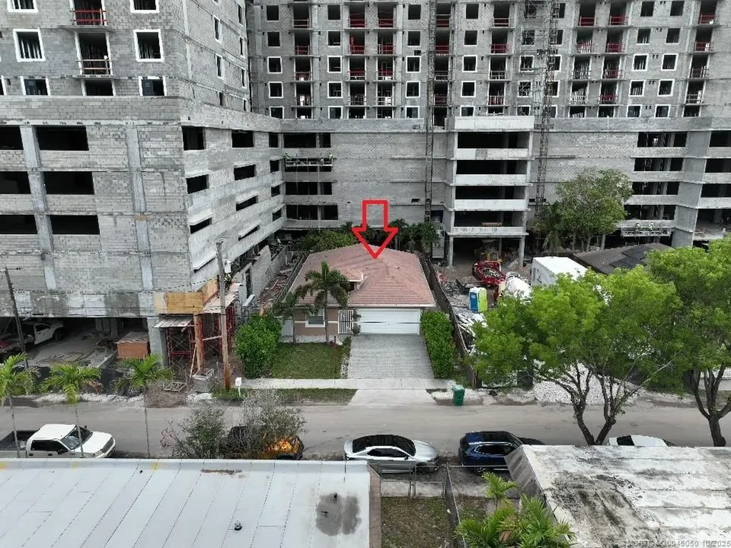 115 SW 1st Court Dania FL 33004