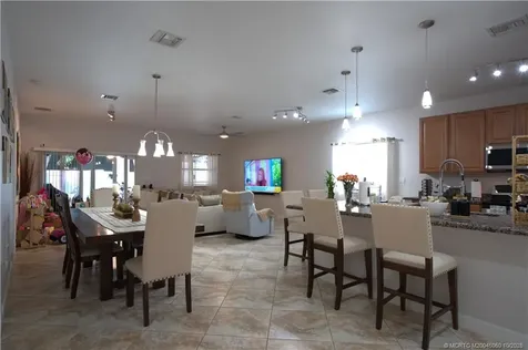 115 SW 1st Court Dania FL 33004