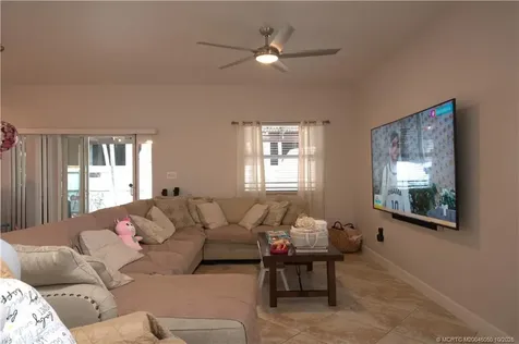 115 SW 1st Court Dania FL 33004