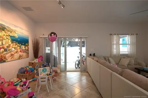 115 SW 1st Court Dania FL 33004