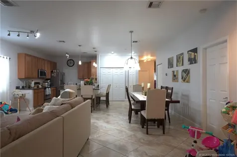 115 SW 1st Court Dania FL 33004