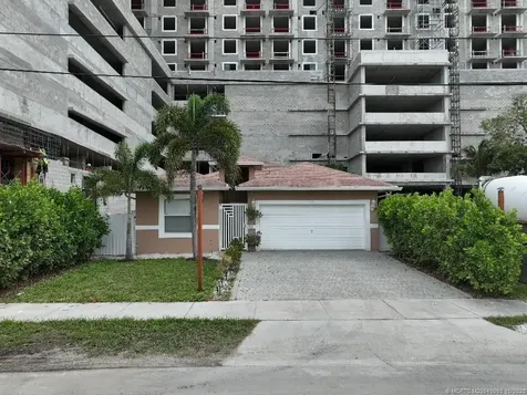 115 SW 1st Court Dania FL 33004