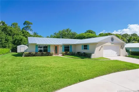 8801 SE Sandcastle Circle Hobe Sound FL 33455