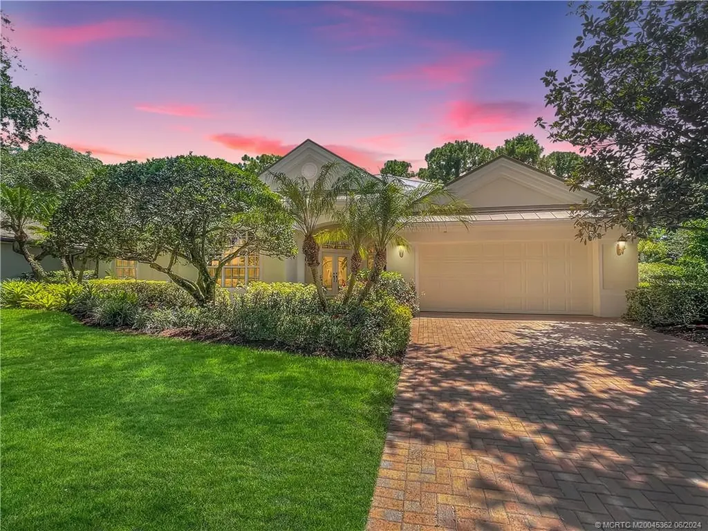 8020 SE Sequoia Drive Hobe Sound FL 33455