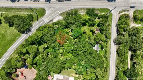 8810 Emerson Avenue Fort Pierce FL 34951