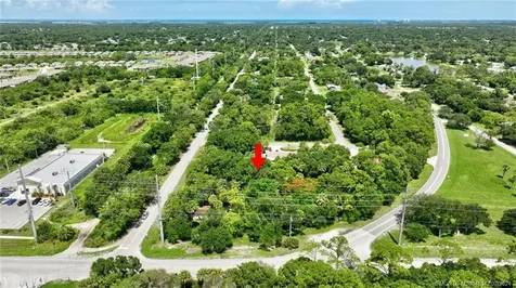 8810 Emerson Avenue Fort Pierce FL 34951