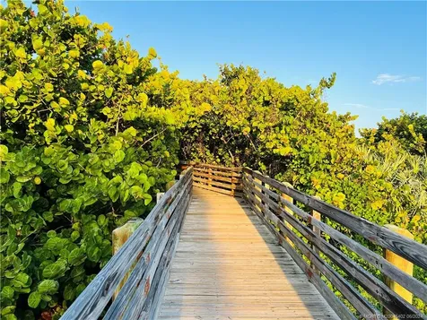 221 NE Plantation Road Stuart FL 34996