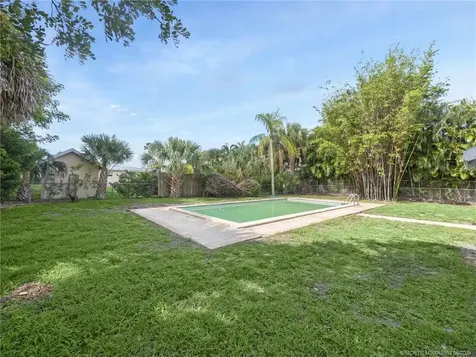 165 SW Cabana Point Circle Stuart FL 34994