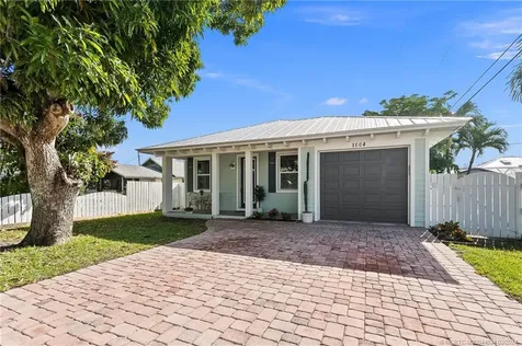 1004 SE 9th Street Stuart FL 34996