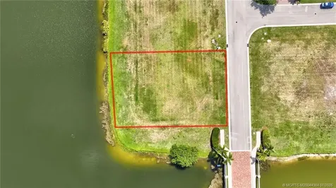 120 SE Santa Gardenia Port St Lucie FL 34984