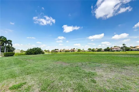 120 SE Santa Gardenia Port St Lucie FL 34984