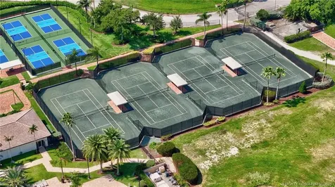 120 SE Santa Gardenia Port St Lucie FL 34984