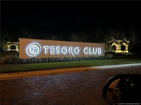 120 SE Santa Gardenia Port St Lucie FL 34984