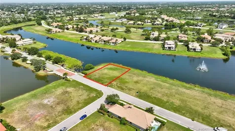 120 SE Santa Gardenia Port St Lucie FL 34984