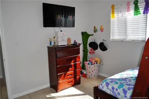 2113-2115 NE 56th Court Fort Lauderdale FL 33308